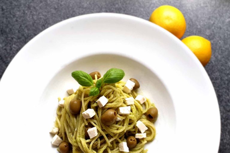 Avocado pesto pasta - delicious Italian 25 minutes recipe