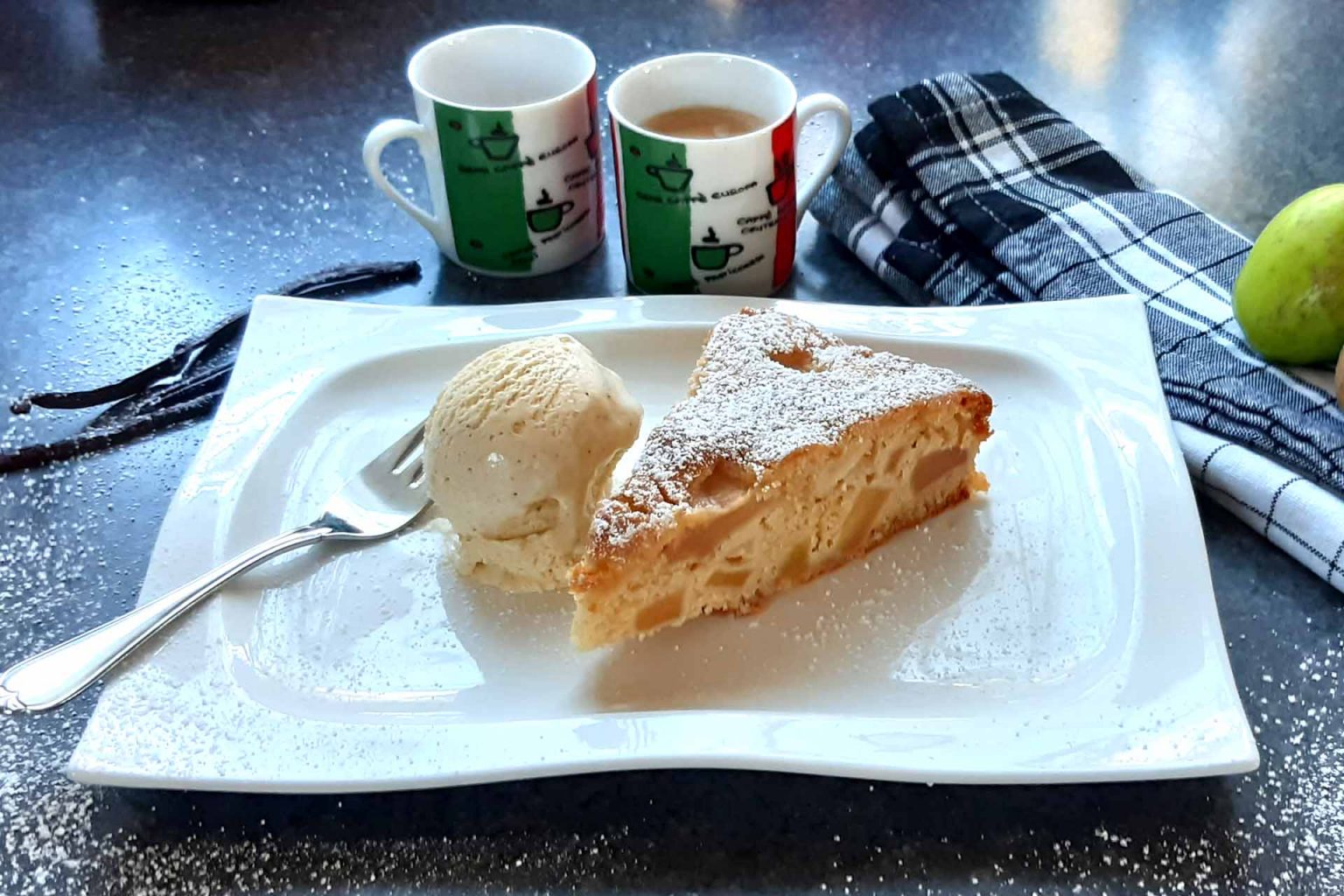 Apfel Mascarpone Kuchen mit süßer Vanillenote